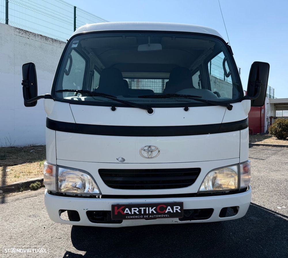 Toyota DYNA - 4