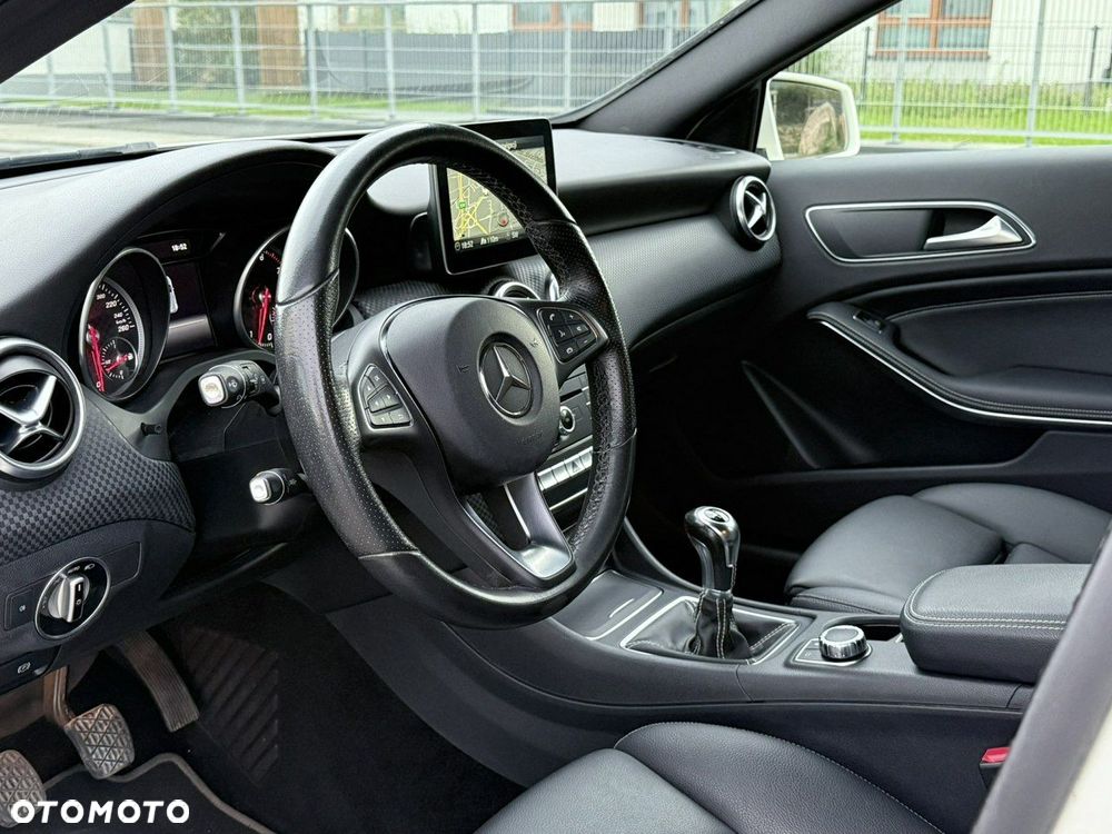 Mercedes-Benz Klasa A 180 (BlueEFFICIENCY) Urban - 10