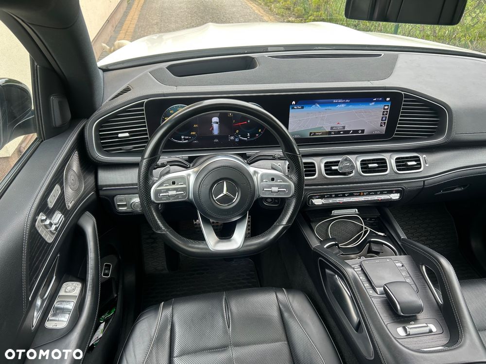 Mercedes-Benz GLS - 22