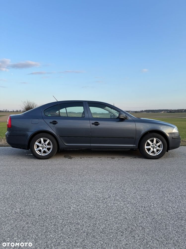 Skoda Octavia 1.6 - 8