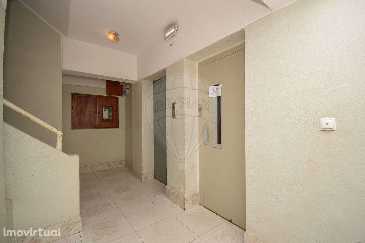 Apartamento T1 para venda - Grande imagem: 2/18