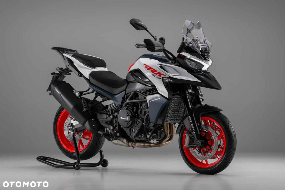 Benelli Inny - 1