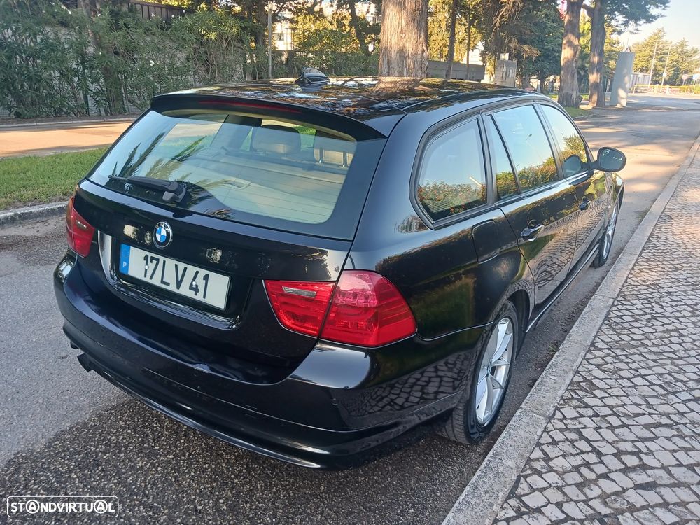 BMW 318 2011 photo 5