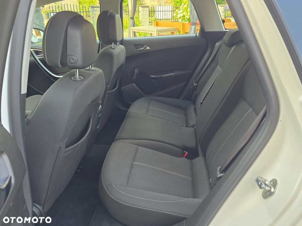 Opel Astra 1.4 Turbo - 20