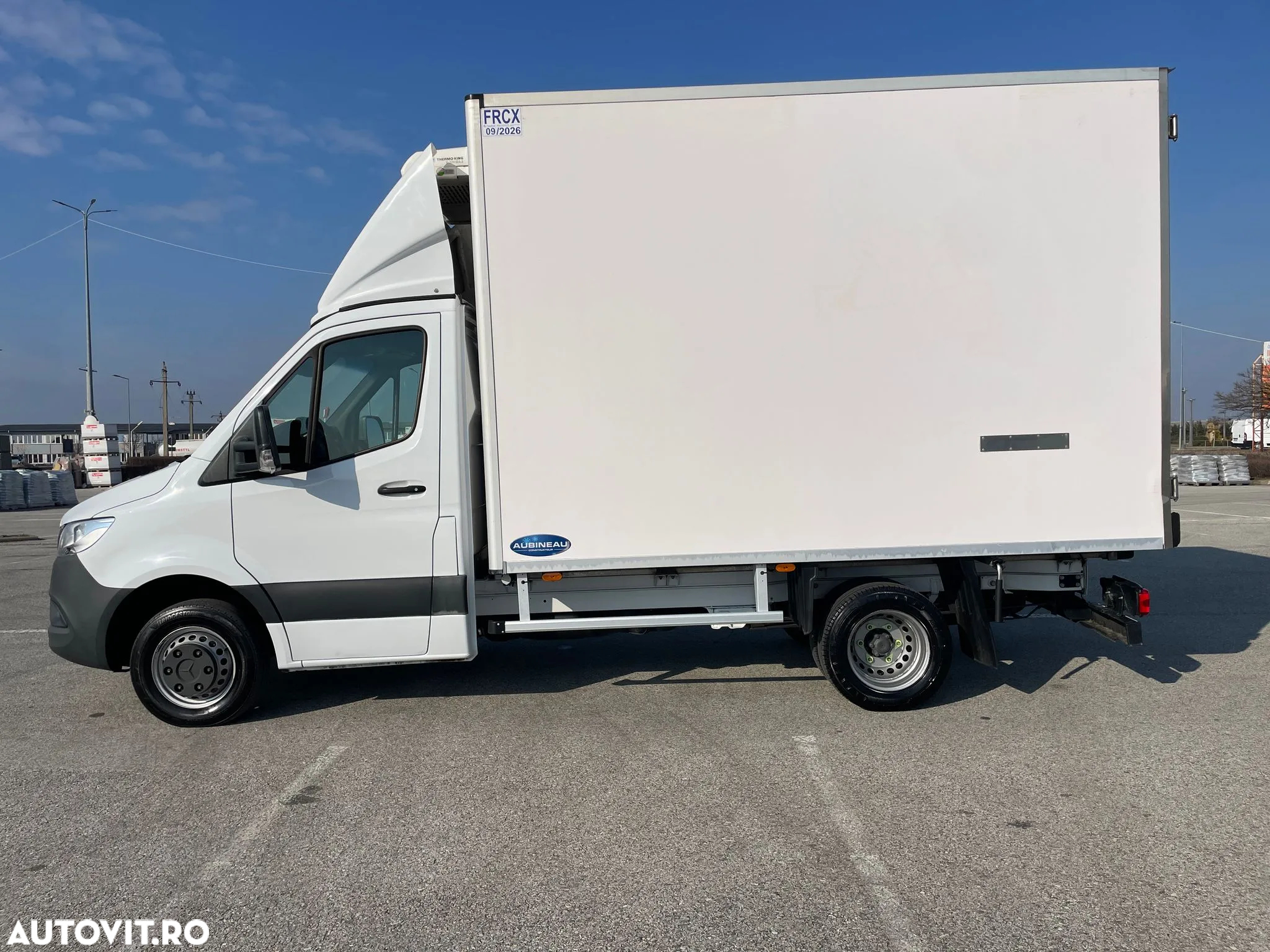 Mercedes-Benz Sprinter - 13