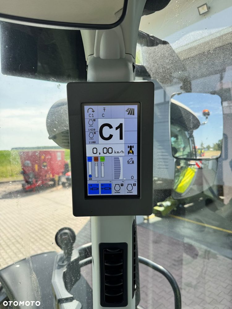 Claas ARION 650 CiS+ - 13