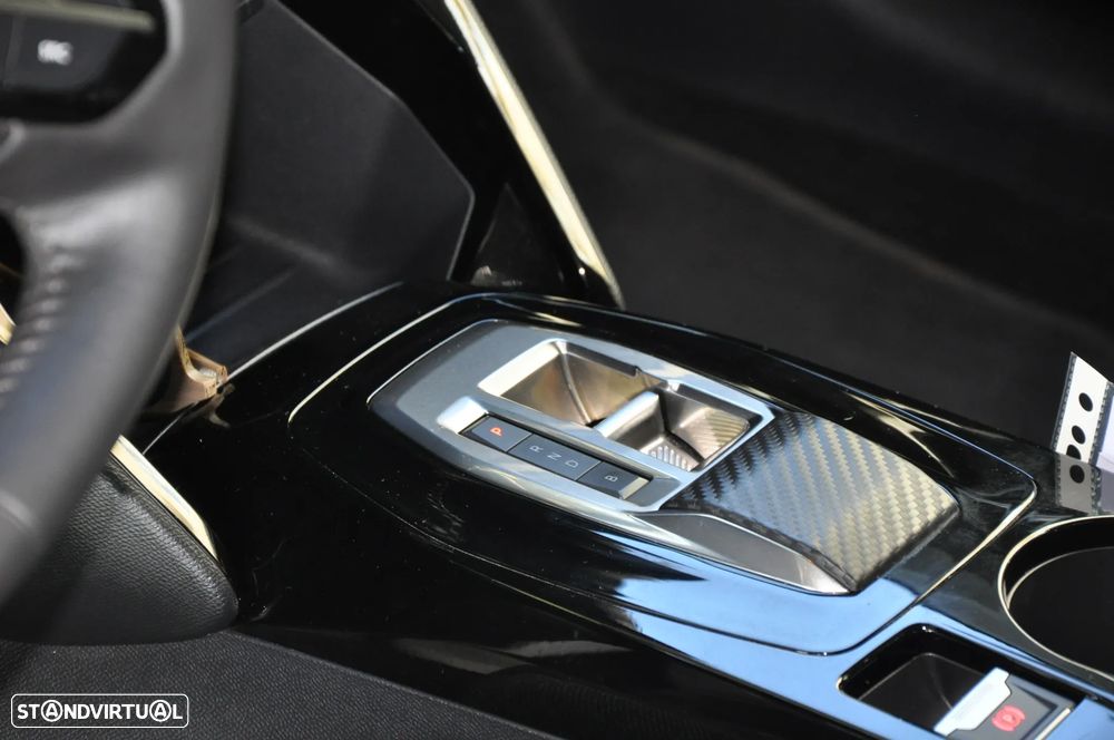 Peugeot e-208 E-Style - 37