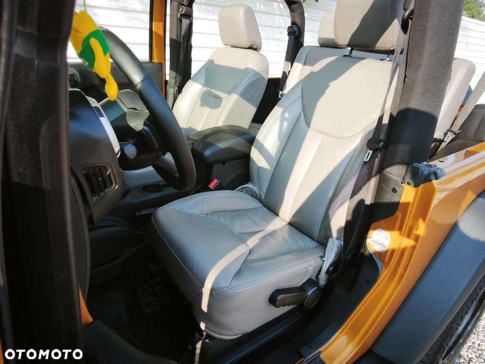 Jeep Wrangler - 14