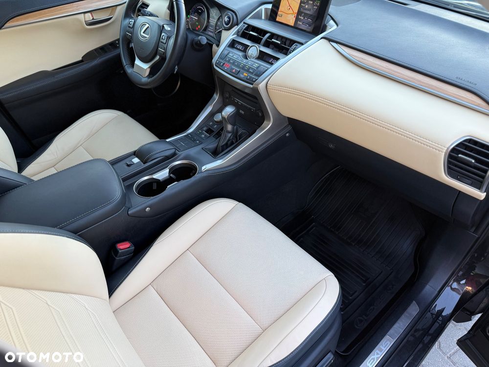 Lexus NX 300h Prestige AWD - 20
