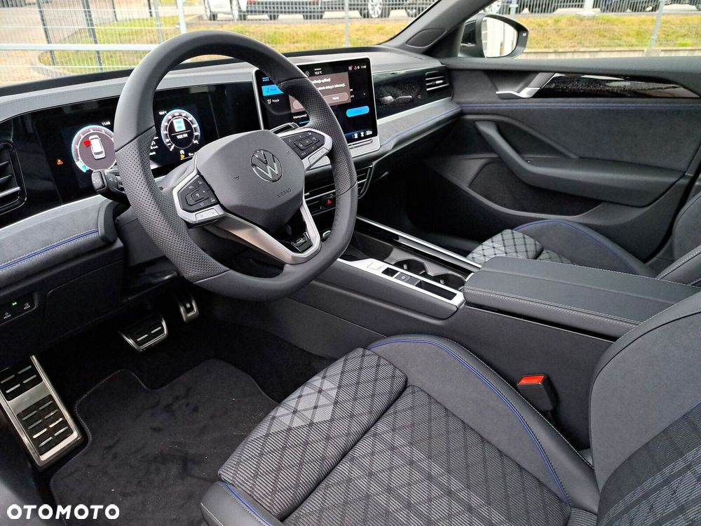 Volkswagen Passat Variant 2.0 TSI R-Line Plus DSG - 15