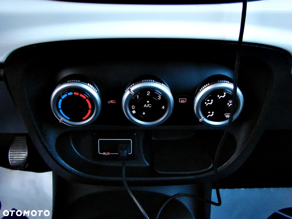 Fiat 500L 1.4 16V Lounge - 23