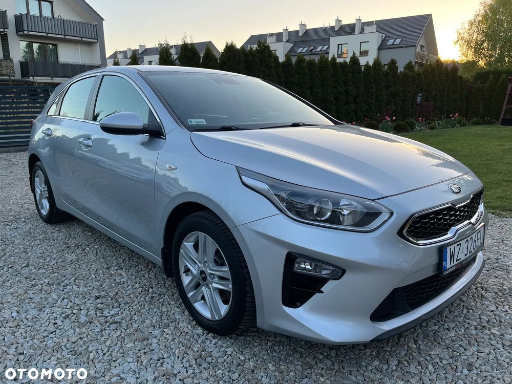 Kia Ceed 1.6 CRDi mHEV M - 4