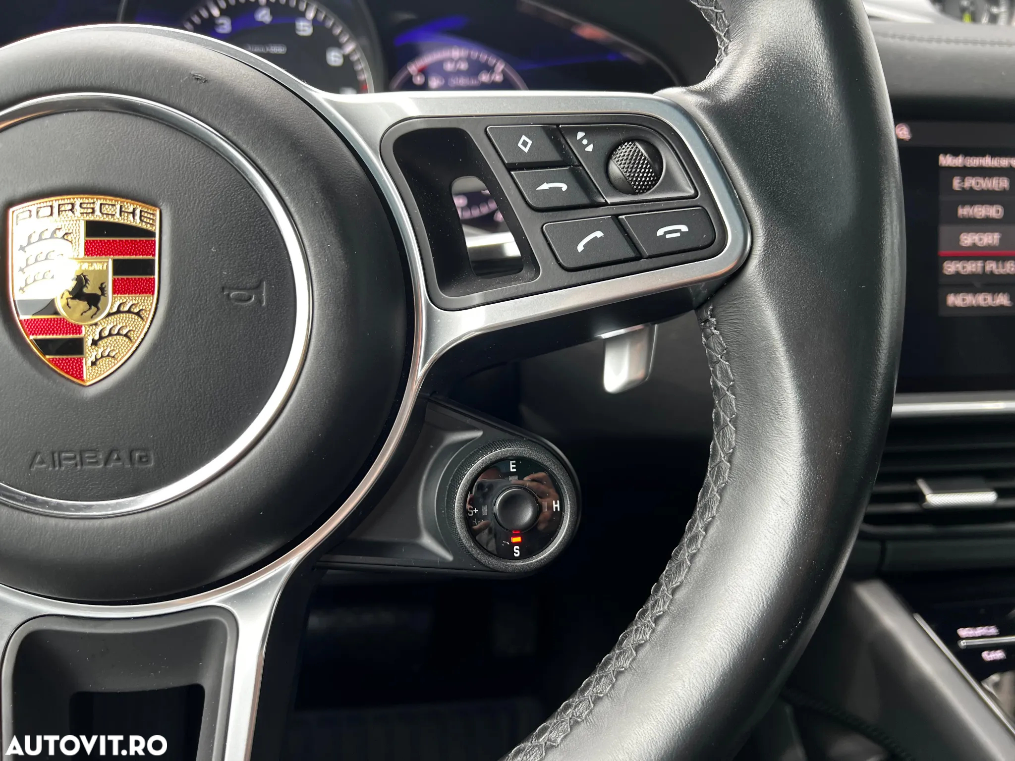 Porsche Cayenne - 18