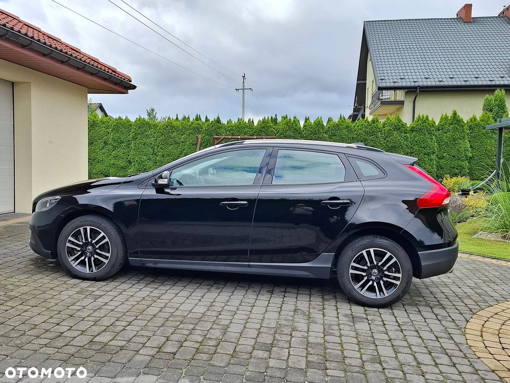 Volvo V40 Cross Country - 6
