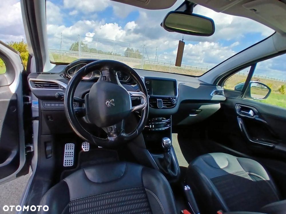 Peugeot 208 e-HDi 115 Stop&Start Allure - 6