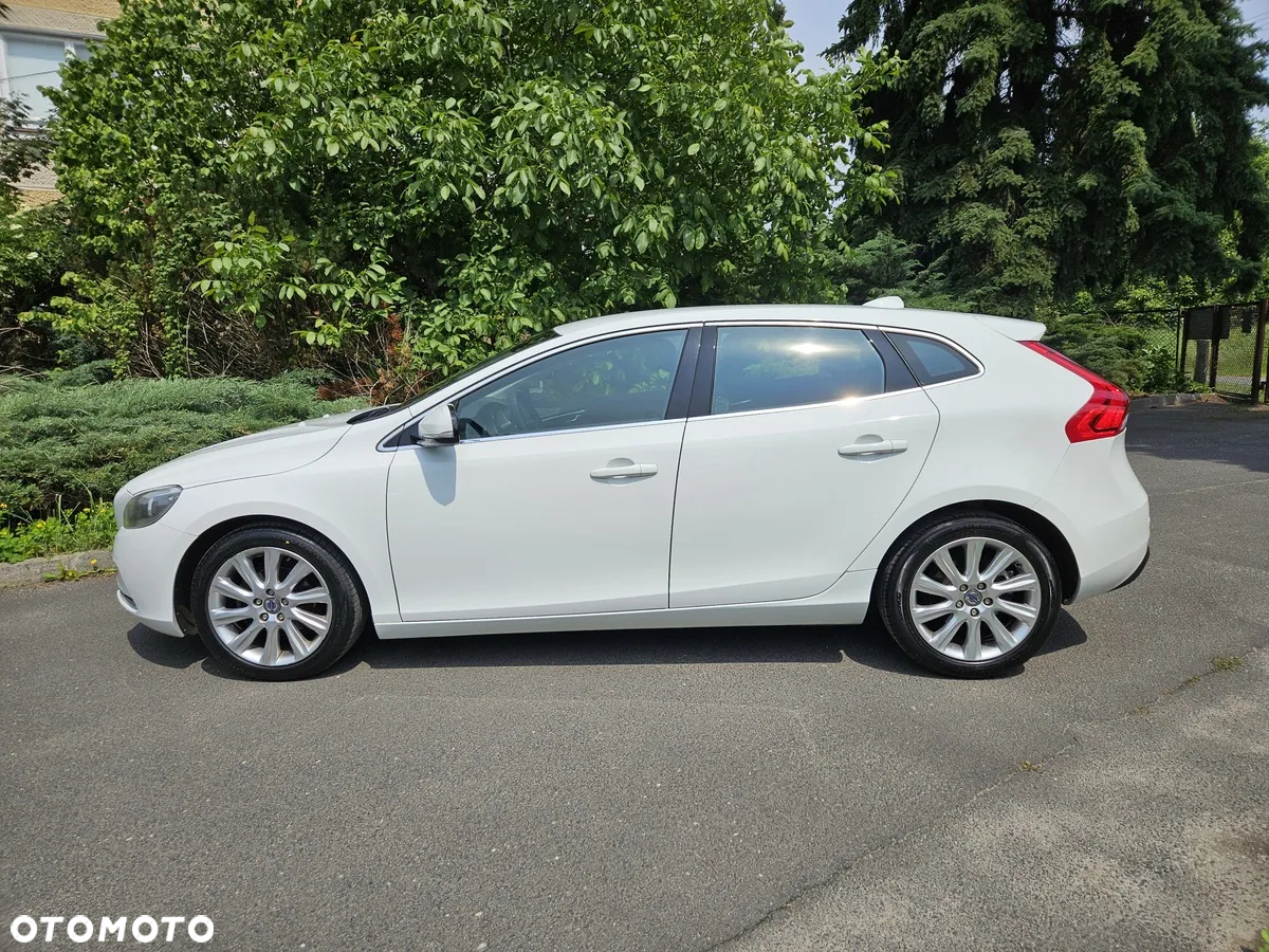 Volvo V40 D3 Geartronic RDesign - 33