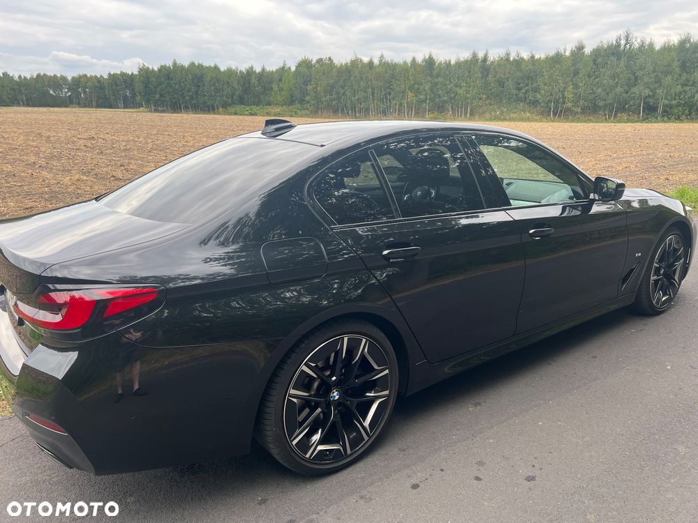 BMW Seria 5 ver-530d-xdrive-m-sport-sport - 12