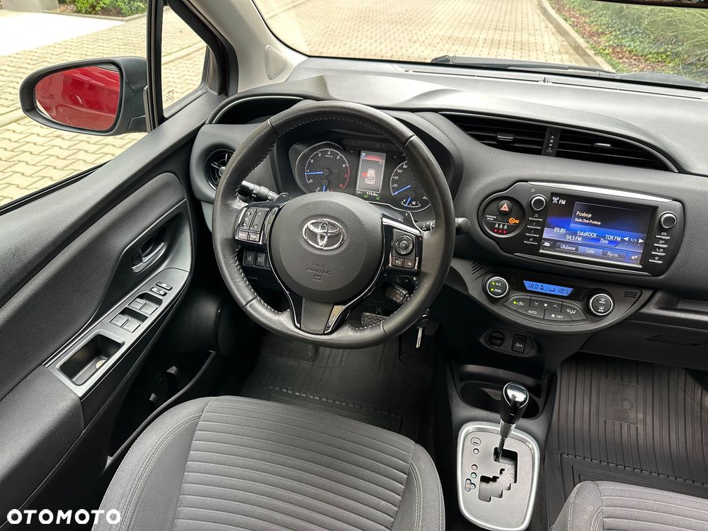 Toyota Yaris 1.5 Premium CVT - 8