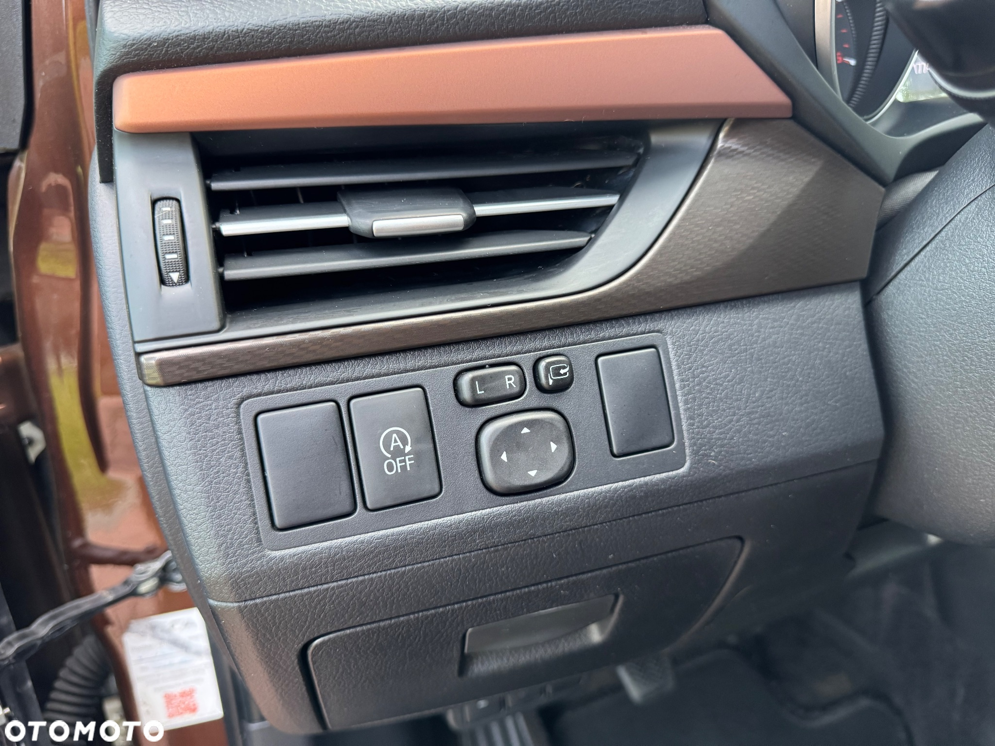 Toyota Avensis 2.0 D-4D Prestige - 16