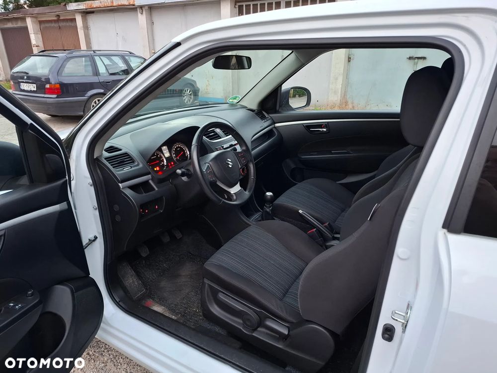 Suzuki Swift 1.2 BlackWhite - 12