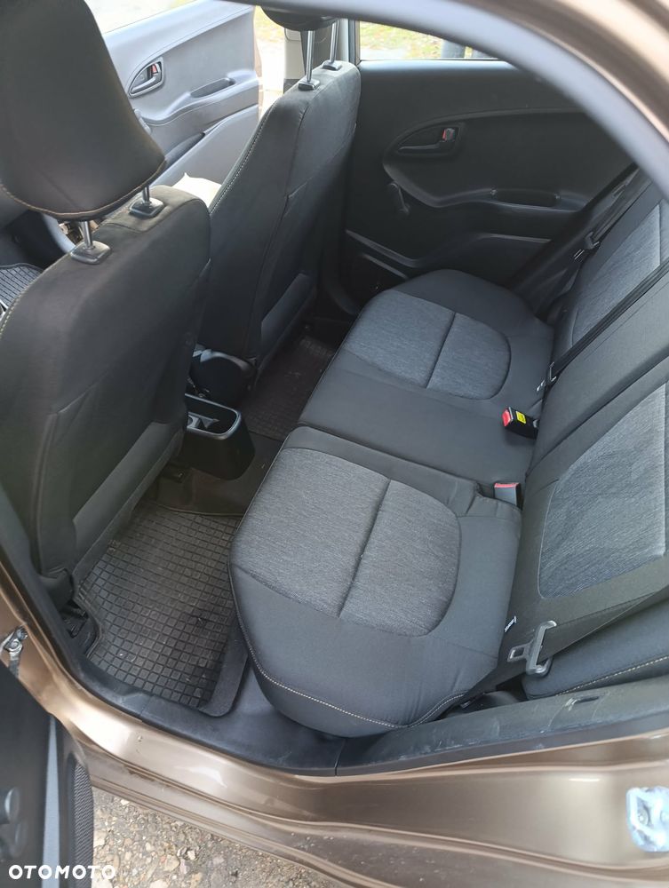 Kia Picanto 1.0 M - 10