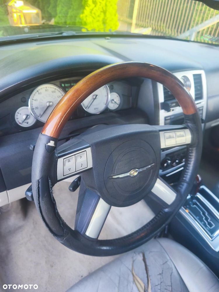 Chrysler 300C - 5