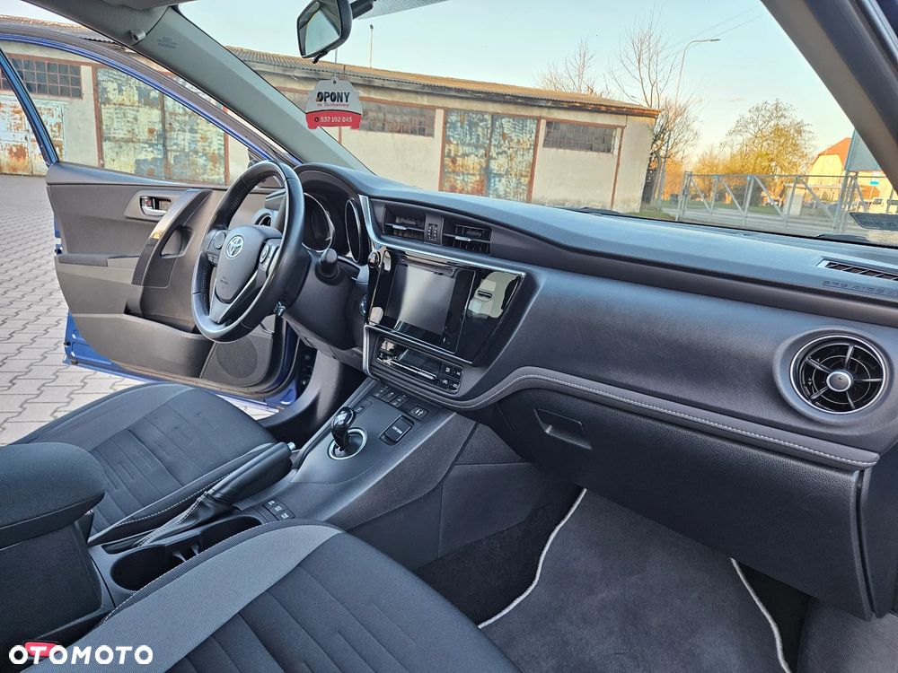 Toyota Auris Hybrid 135 Premium - 34