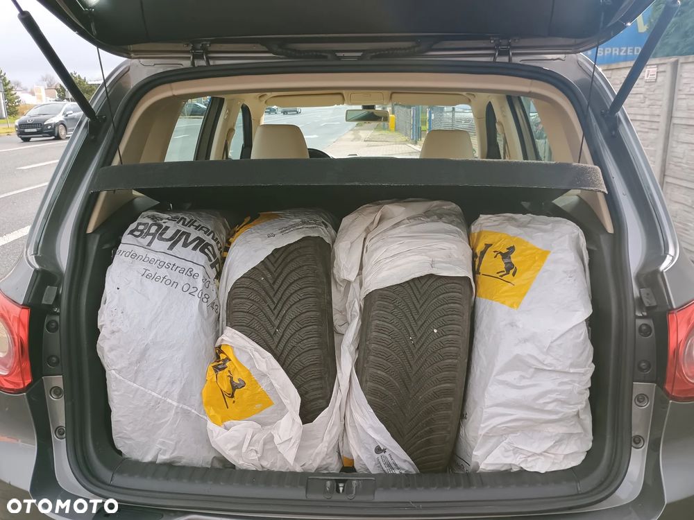 Volkswagen Tiguan - 15
