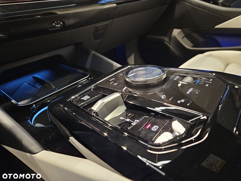 BMW Seria 5 530e - 12