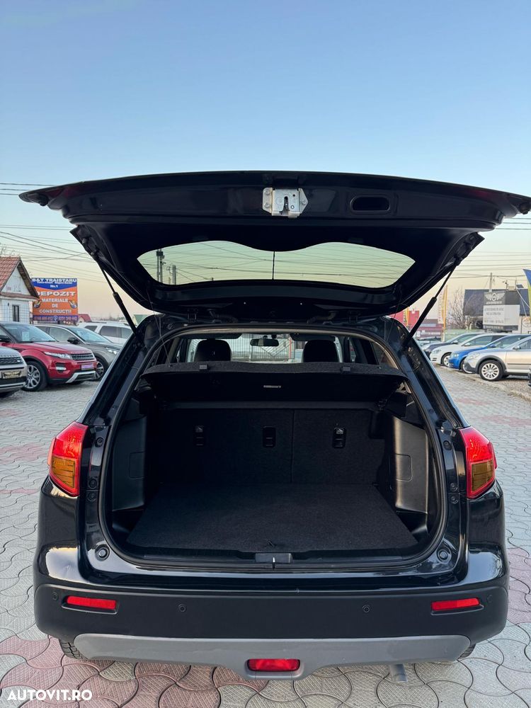 Suzuki Vitara 1.6 DDIS 4X4 Luxus - 14