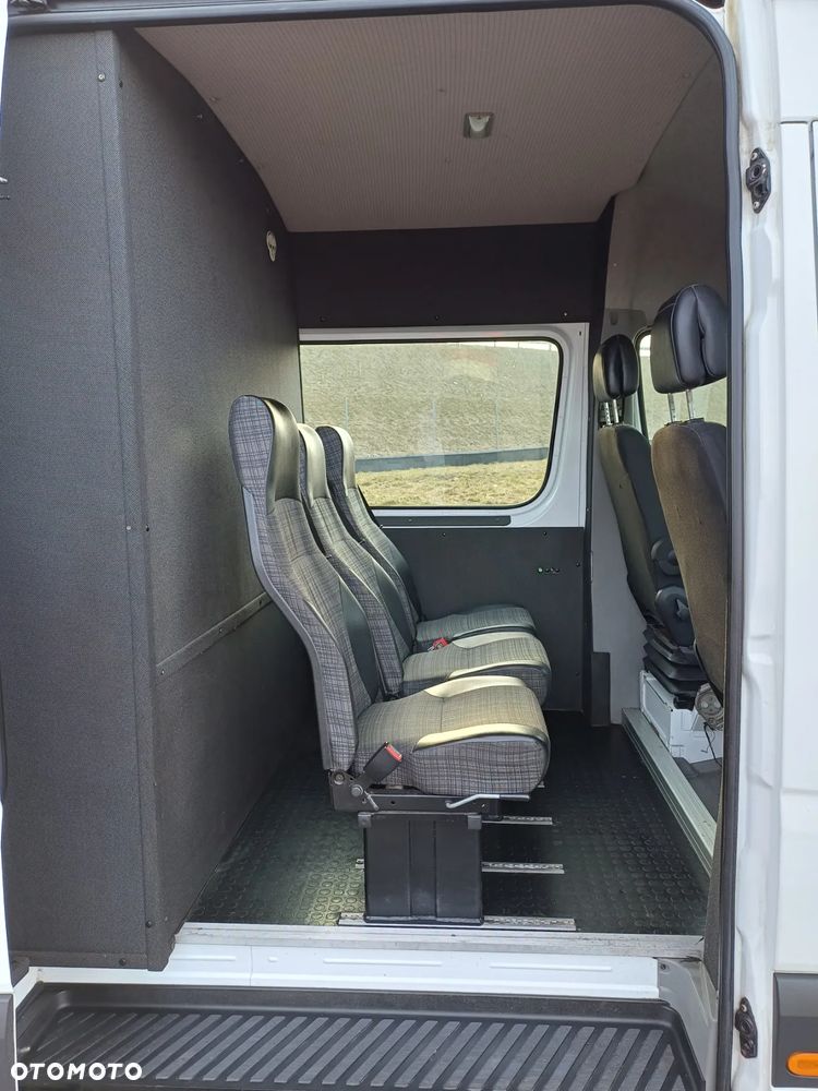 Mercedes-Benz SPRINTER - 15