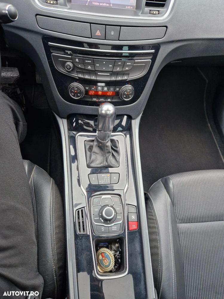 Peugeot 508 2.0 HDI FAP BVA Allure - 12