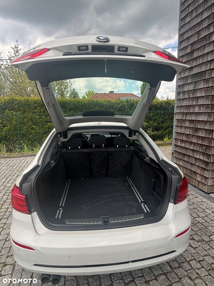 BMW Seria 3 320i GPF xDrive - 21