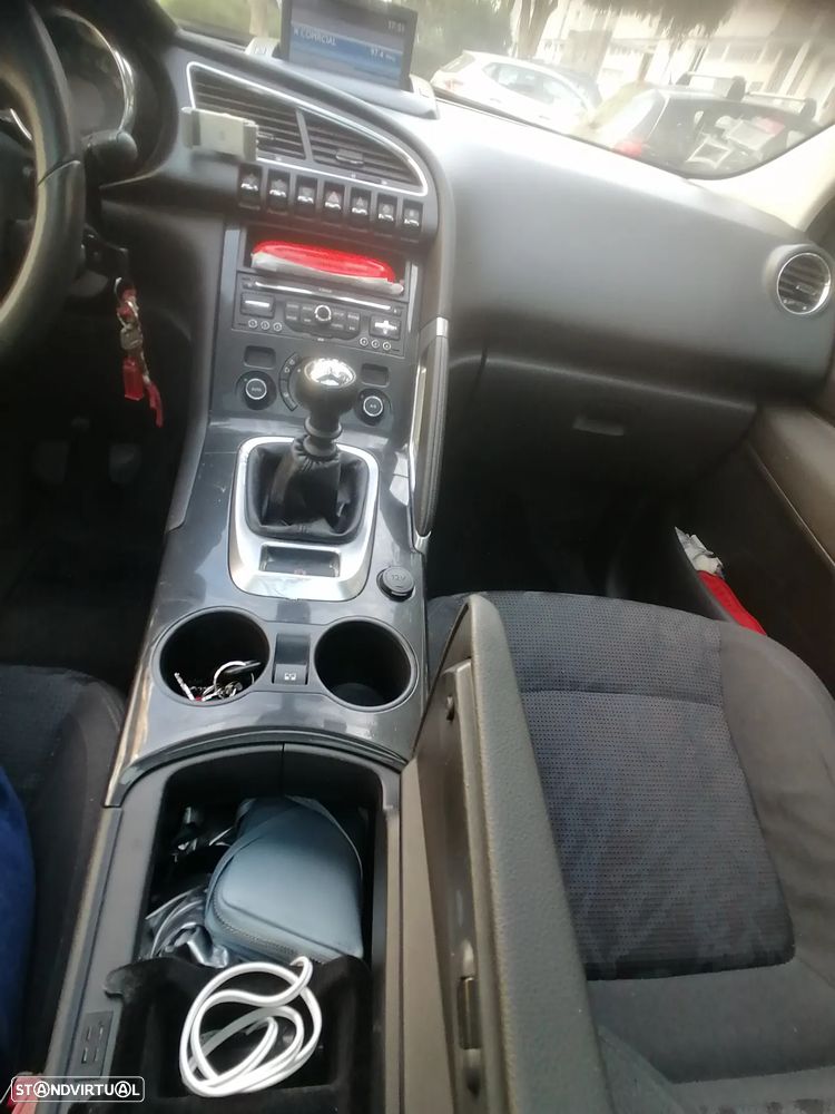 Peugeot 3008 1.6 HDi Active - 2