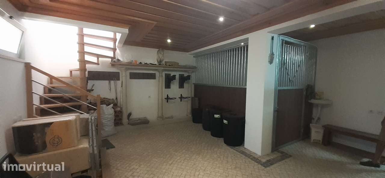 Moradia com boxes e terraços - Grande imagem: 5/13
