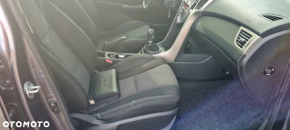 Hyundai i30 1.6 CRDi BlueDrive Classic - 23