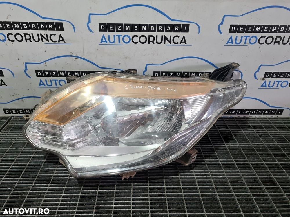 Far Stanga Mitsubishi L200 V 2015 - 2018 SUV 4 Usi (958) Fara xenon - 1