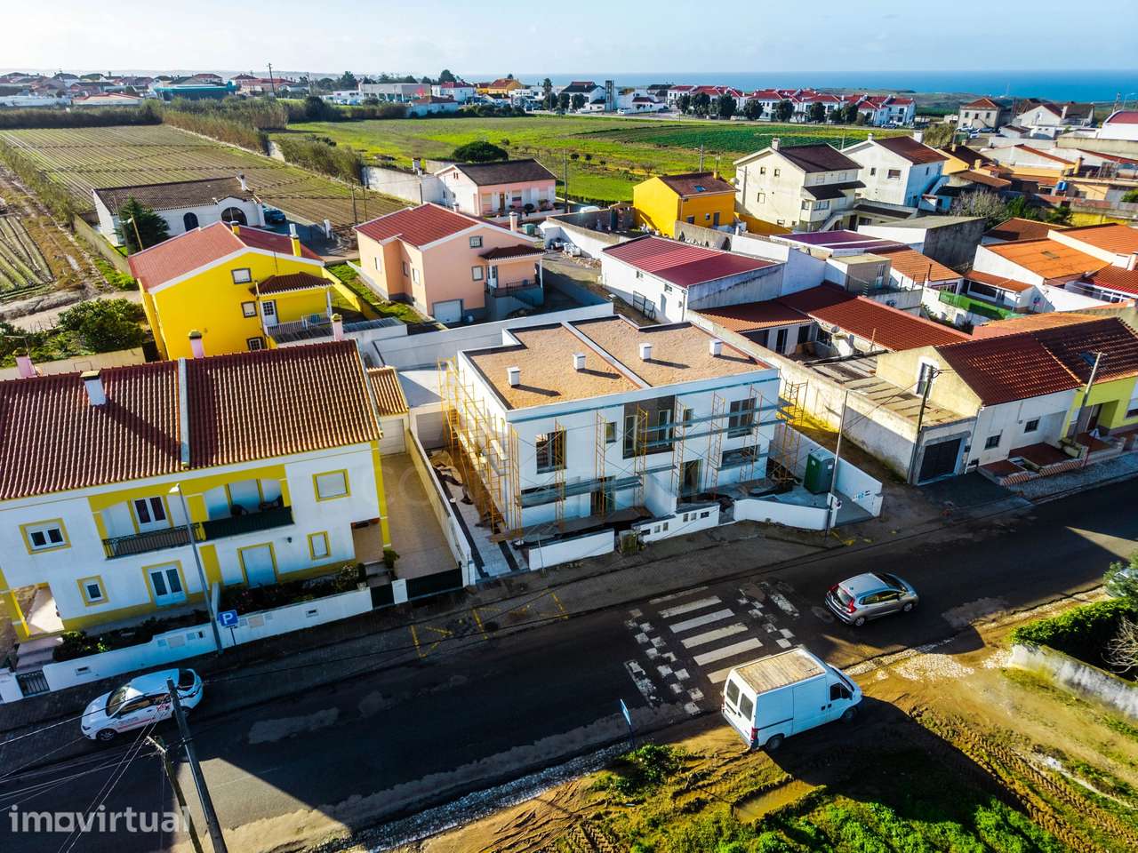 Moradia T4 com Garagem Logradouro e Jardim - Grande imagem: 5/50