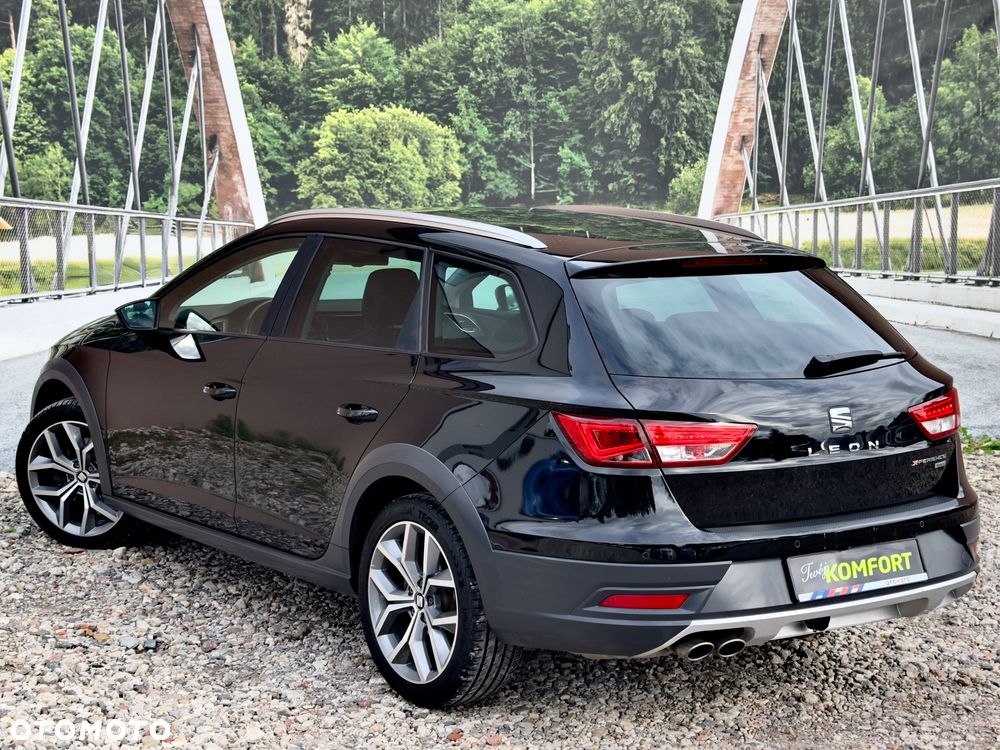 Seat Leon 2.0 TDI DPF DSG Xcellence - 3