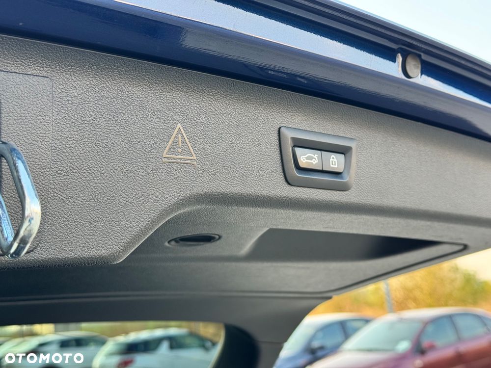 BMW Seria 5 530i xDrive mHEV M Sport sport - 36