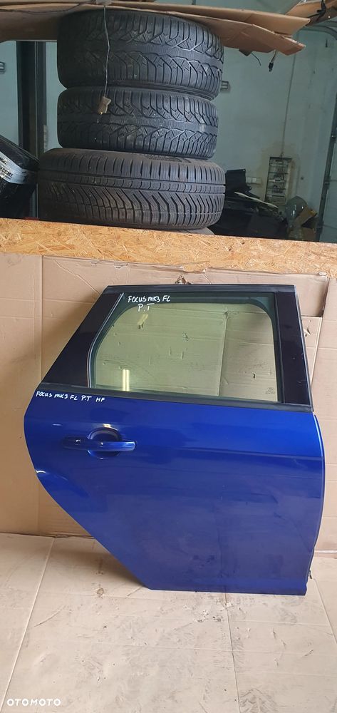 Drzwi prawy tył tylne prawe w kolor Ford Focus Mk3 Lift kombi HF - 1