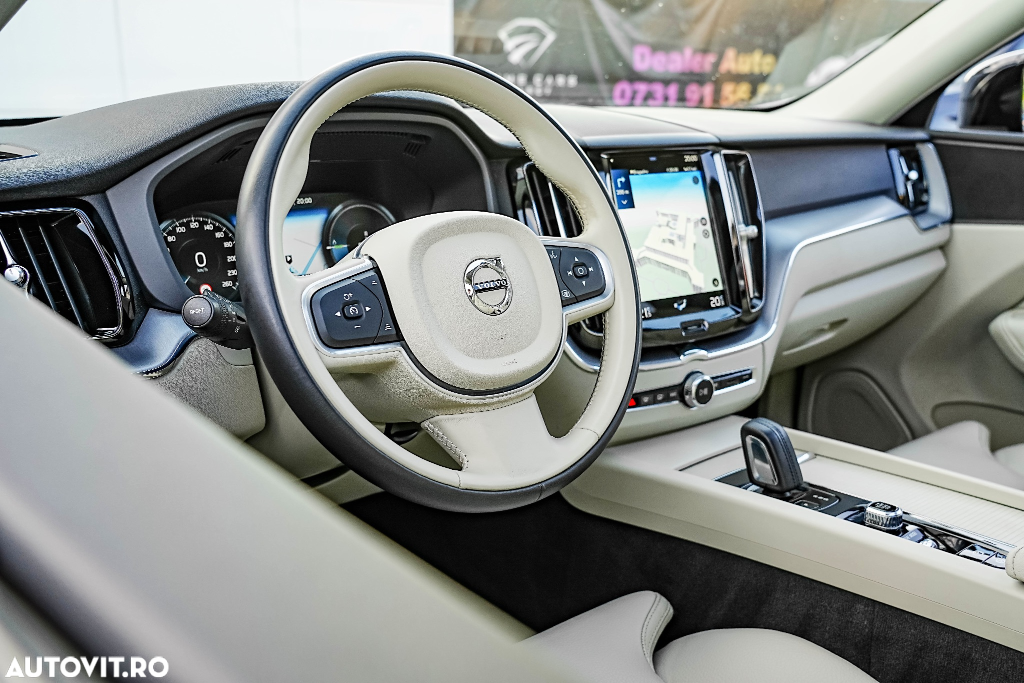 Volvo XC 60 T6 AWD Recharge Geartronic Inscription - 3