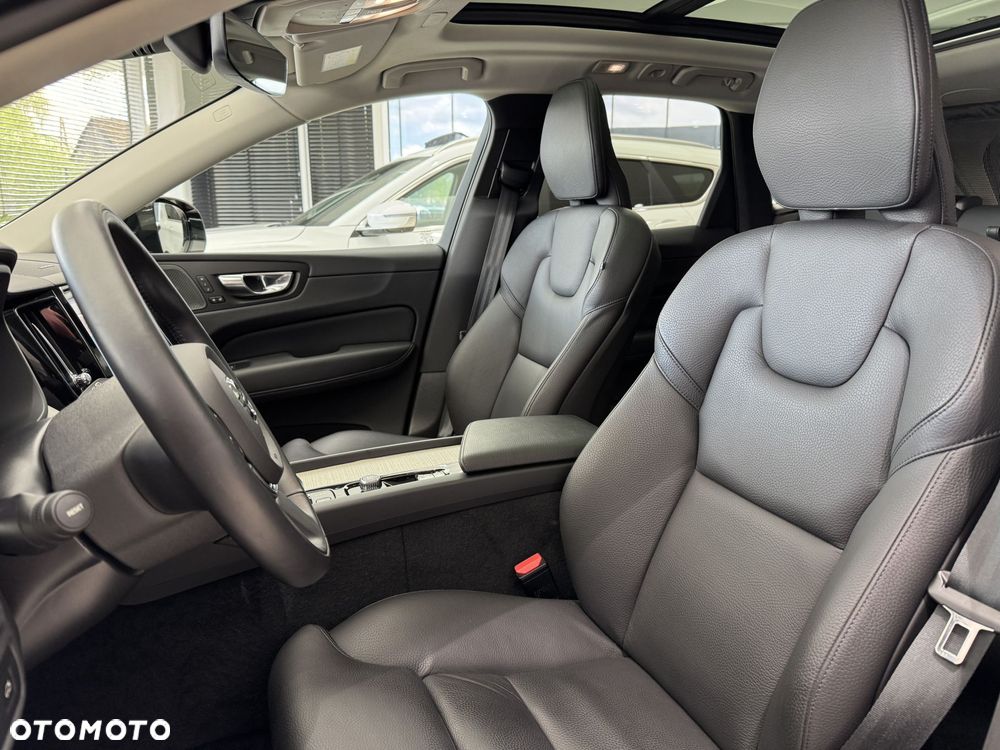Volvo XC 60 B5 B AWD Inscription - 10