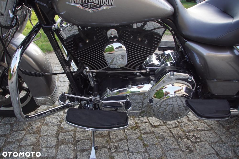 Harley-Davidson Touring Road King - 10