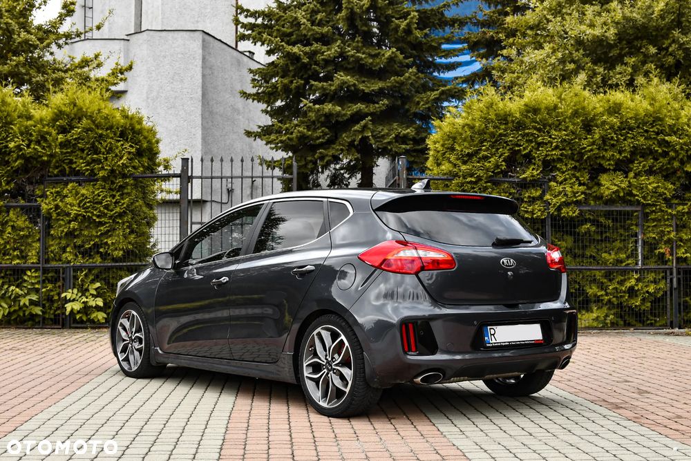 Kia Ceed 1.6 T-GDI GT - 6