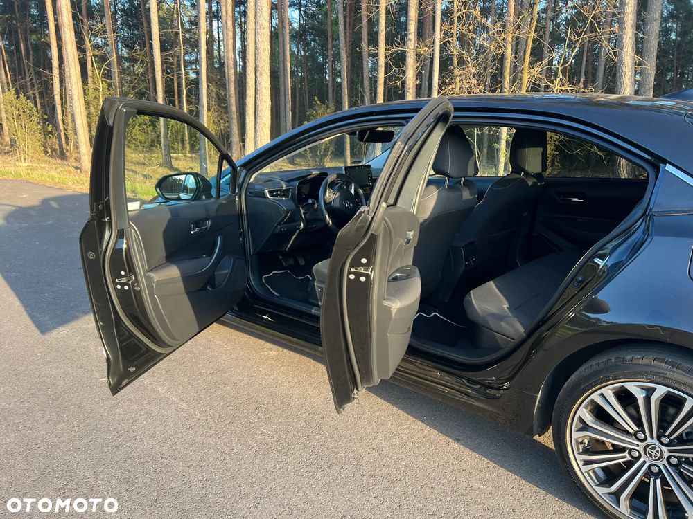 Toyota Corolla 1.8 Hybrid Comfort - 13