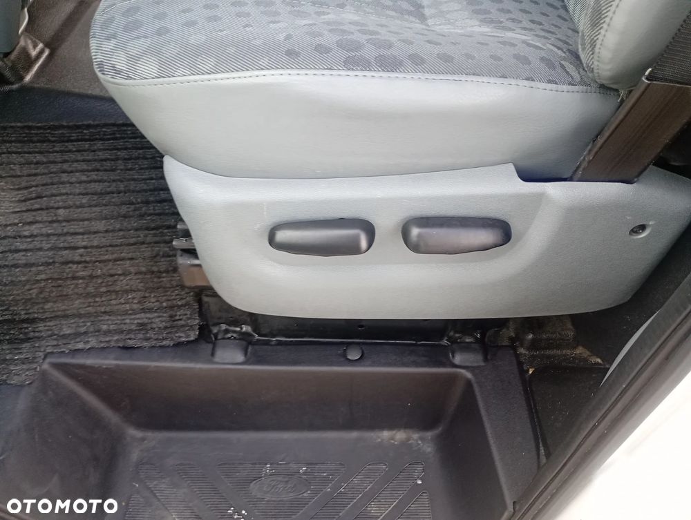 Ford Transit - 29