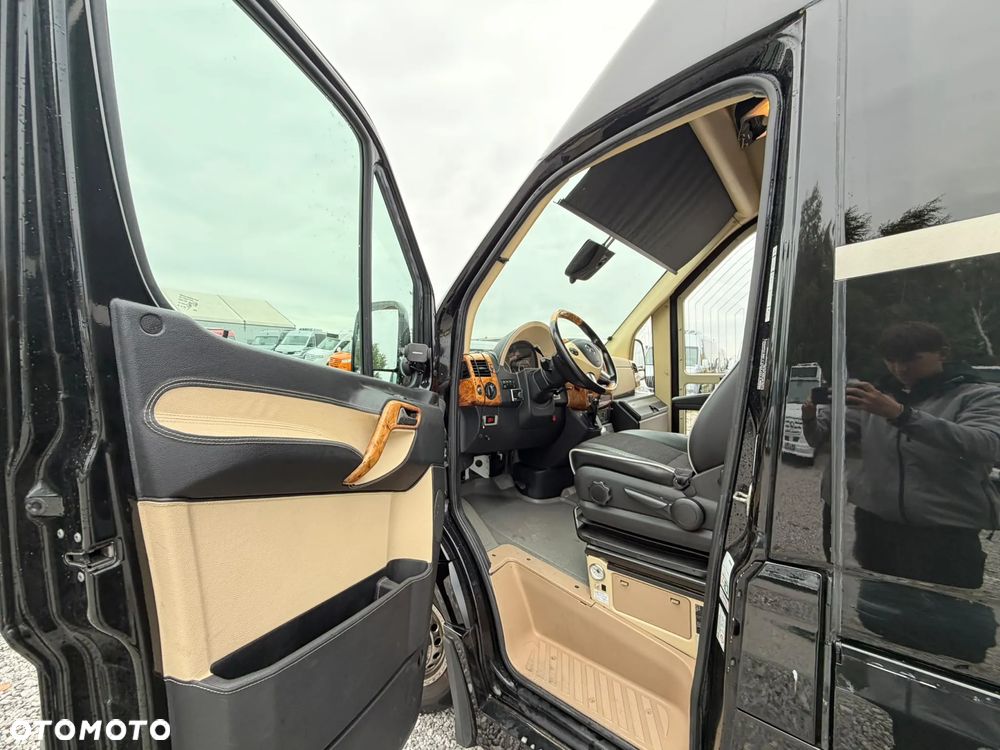 Mercedes-Benz Sprinter 519 - 40