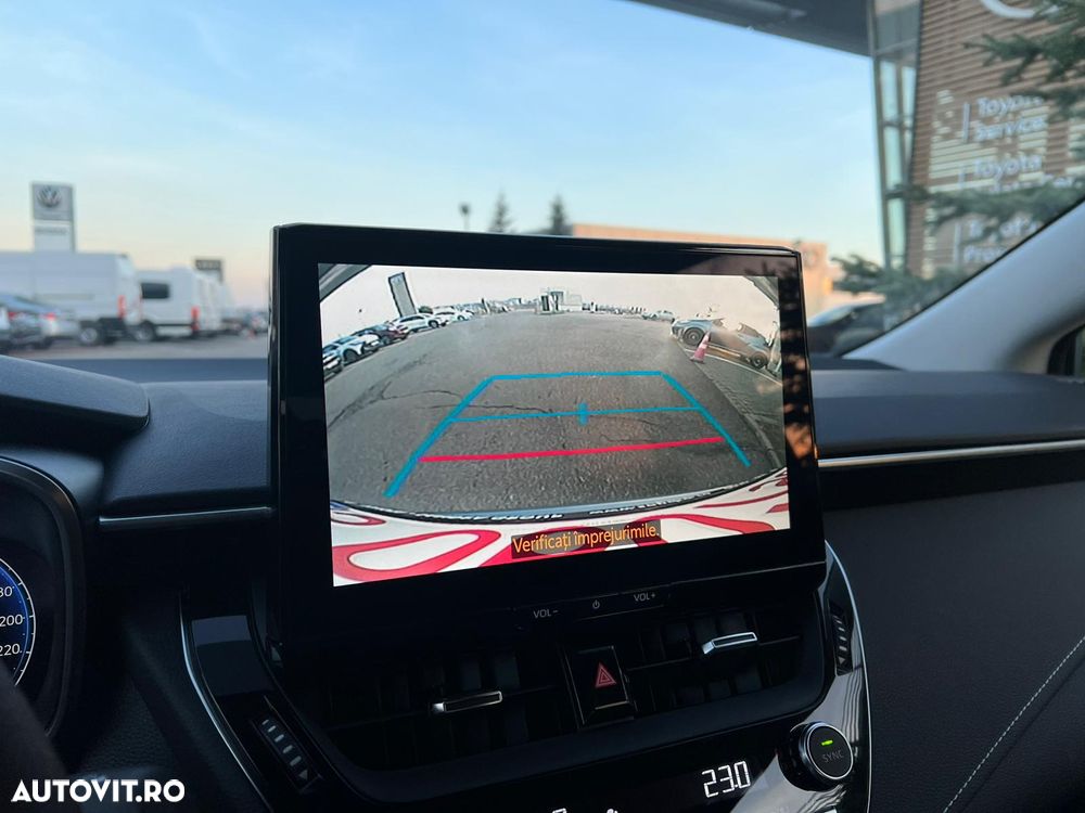 Toyota Corolla Sedan 1.8 HSD Dynamic - 14