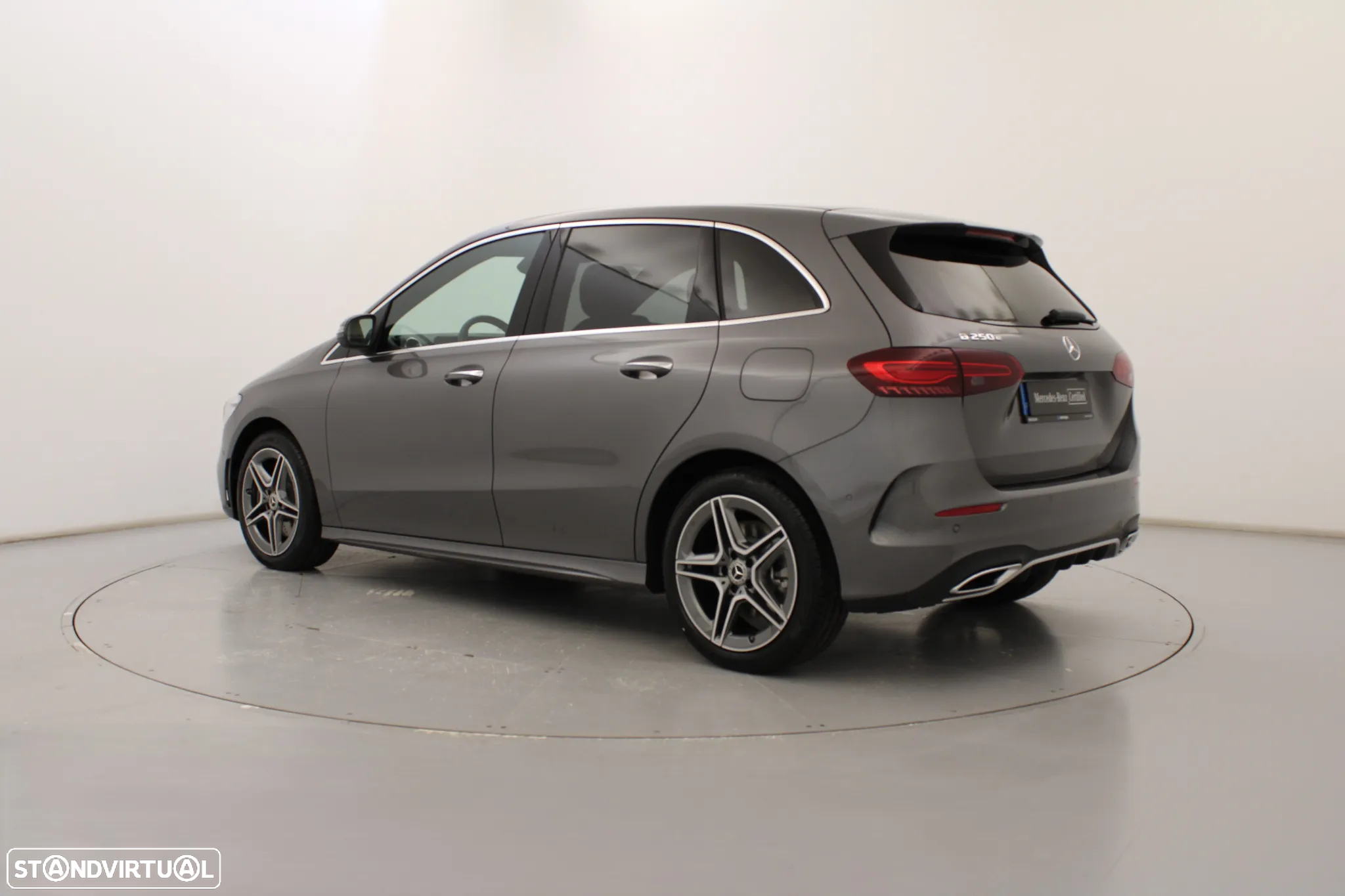 Mercedes-Benz B 250 e - 10
